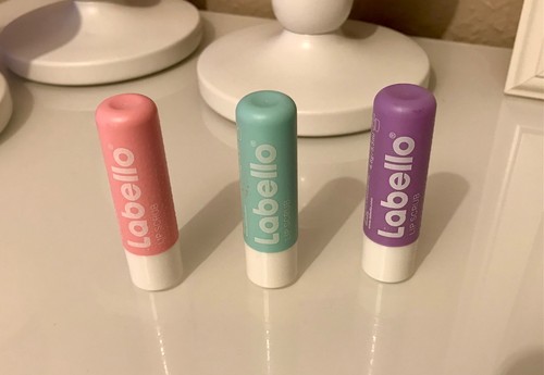 Labello lip scrub wildrose - labello,